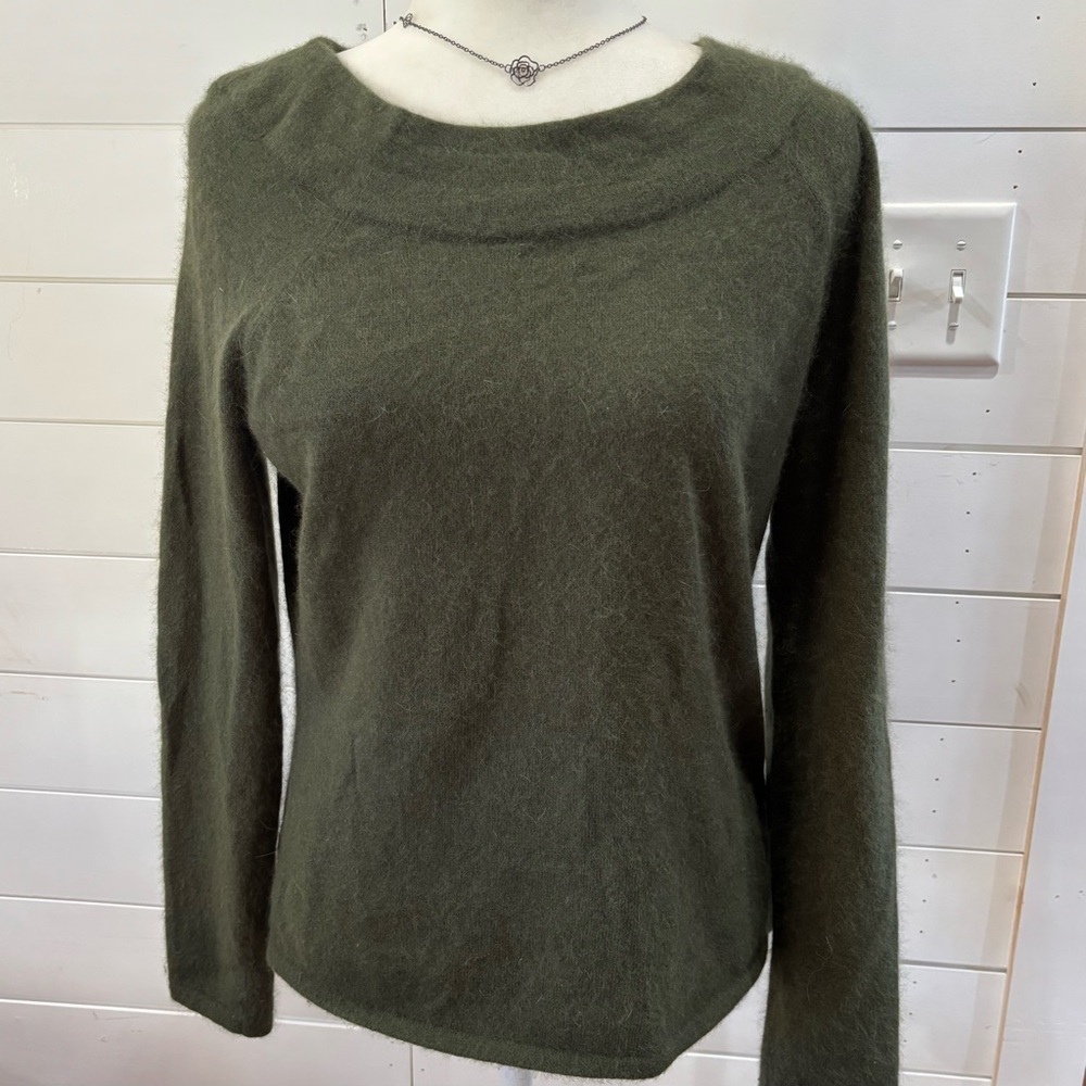 Sarah Spencer angora rabbit hair/lambs wool green sweater size Large